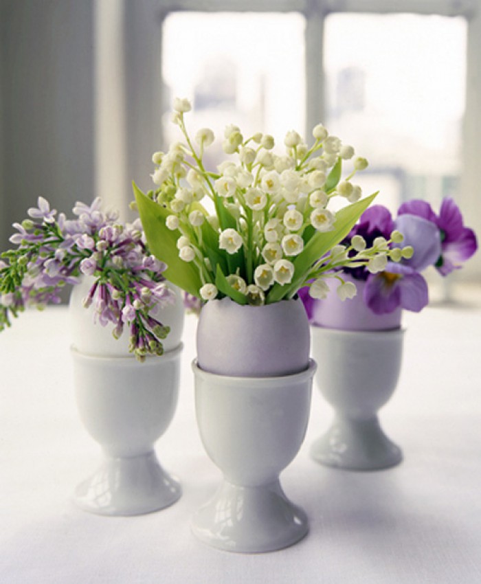 bricolage-decoration-printemps-coquilles-œufs-porte-oeufs-vases-bouquets