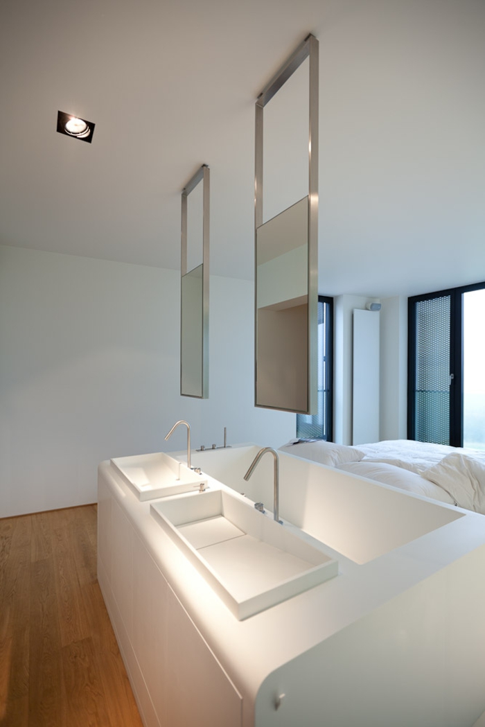 chambre-coucher-design-lit-blanc-bain-vasques