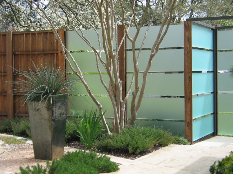 cloture-jardin-bois-plaques-verre-opaque clôture jardin