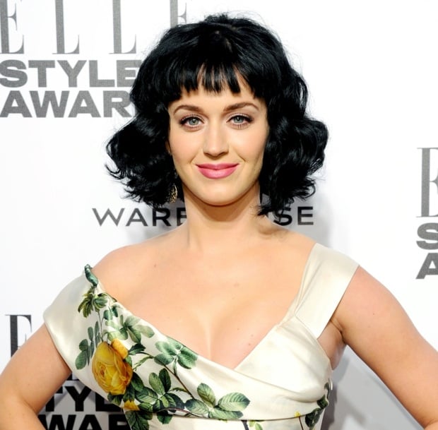 coiffure femme cheveux courts carre-ondules-Katy-Perry