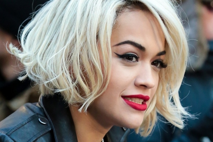Coiffure femme cheveux courts mi-longs: 100 idées de stars!