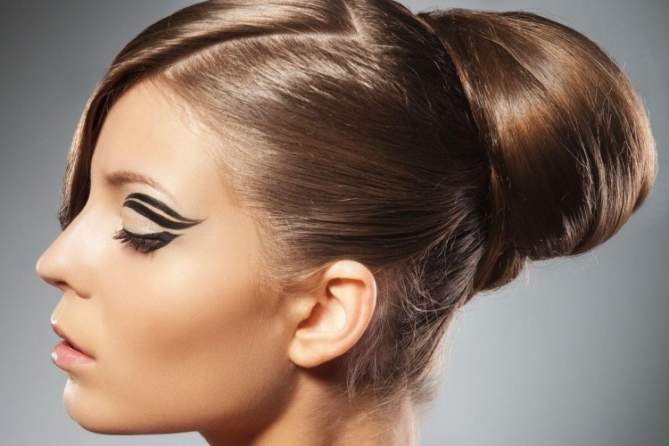 coiffure-femme-printemps-2015-queue-cheval-chignon-frange-raie