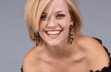 coiffure-frange côté-cheveux-courts-dégradés-Reese-Witherspoon