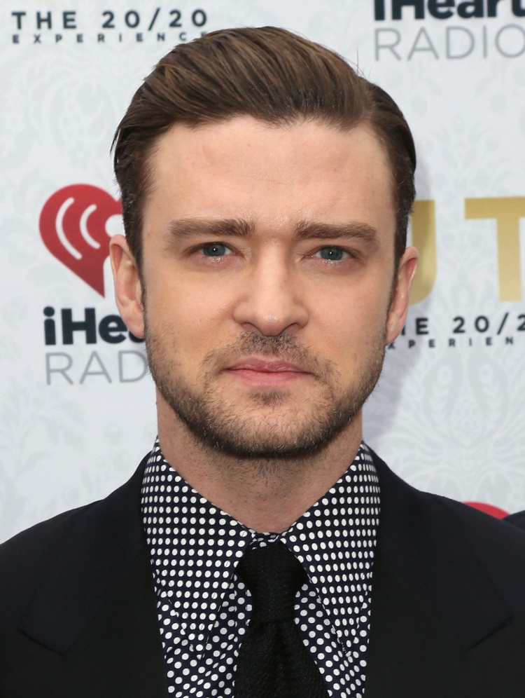 coiffure-homme-Justin-Timberlake-cheveaux-mi-longues