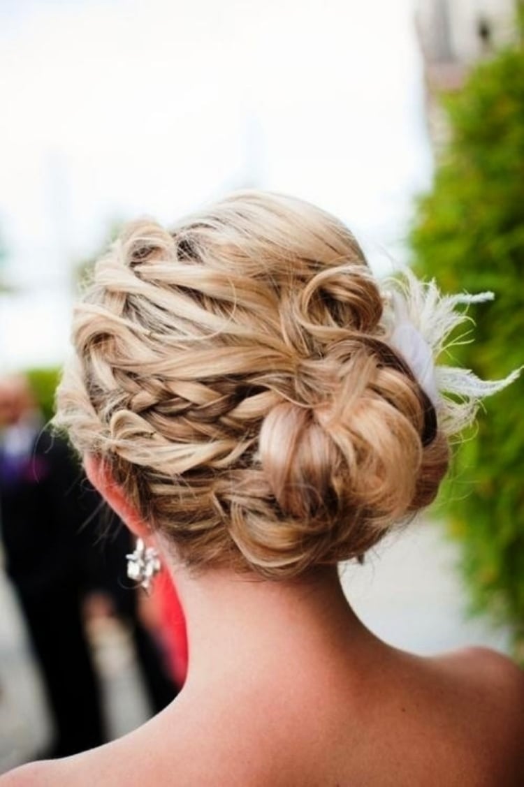 coiffure-mariage-2015-chignon-tressé-boucle-accessoire