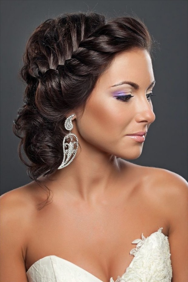 coiffure-mariage-tresse-laterale-cheveux-long-boucles