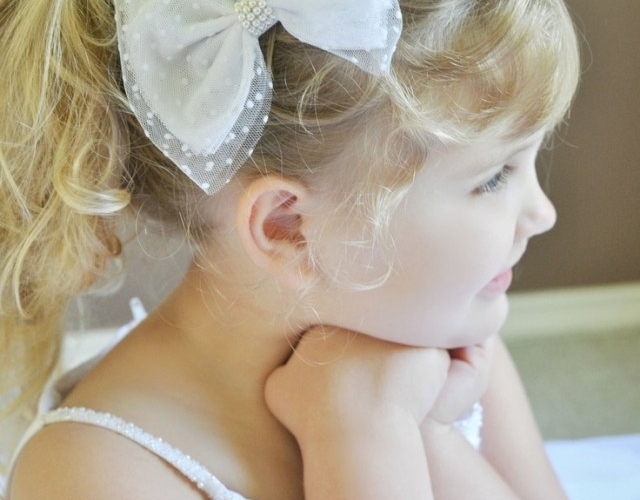Coiffure petite fille mariage : 30 superbes idées pour les fillettes d