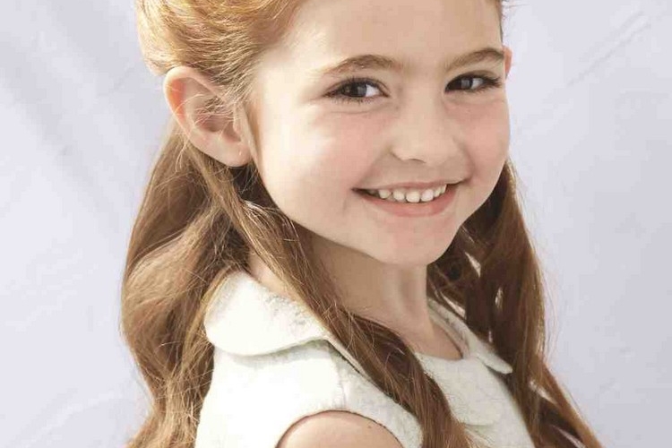 Coiffure petite fille mariage : 30 superbes idées pour les fillettes d