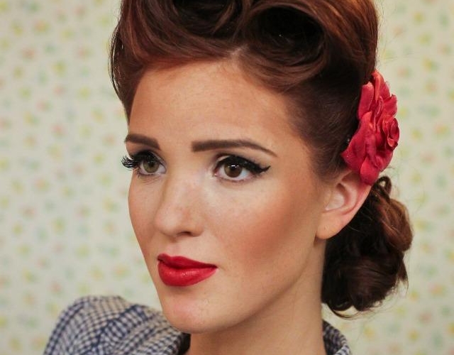 Coiffure pin up – 30 idées et tutos pour adopter la coiffure année 50