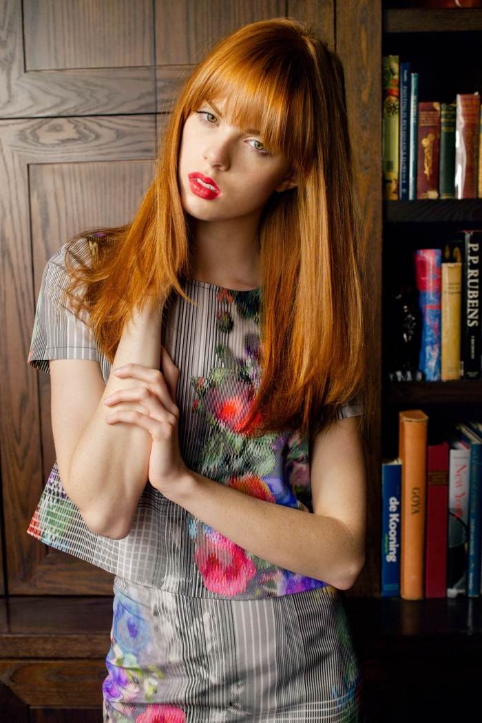 coupe-cheveux-tendance-2015-couleur-rouge-cuivré-frange