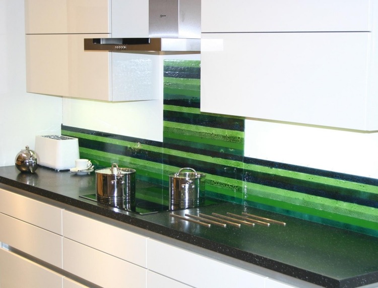 Crédence en verre jolie et pratique en 20 designs tendance Credence désign cuisine