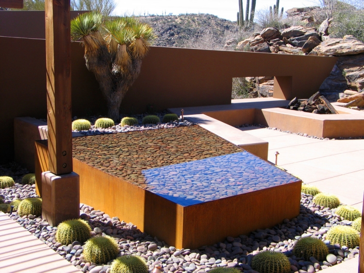 deco-jardin-metal-rouille-bassin-jardin-cactus
