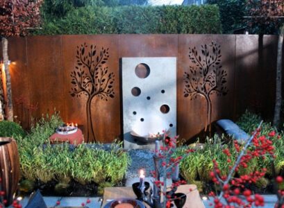 déco-jardin-métal-rouillé-mur-arbre