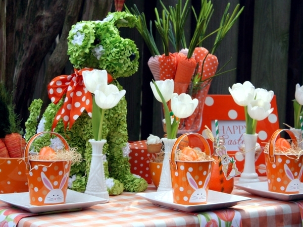 déco-table-enfants-Pâques-chien-hortensias-seaux-pois-carottes