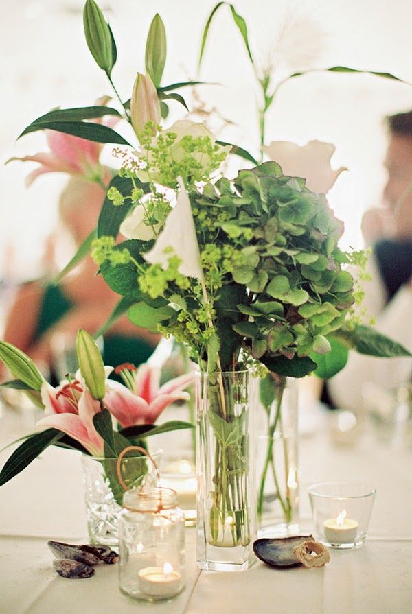 décoration-mariage-table-bouquet-lys-hortensia-vert