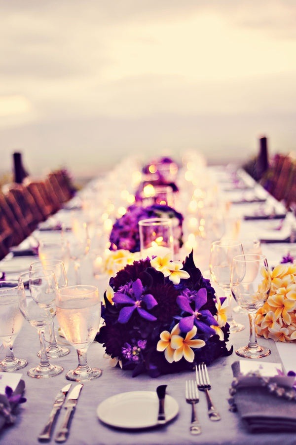 décoration-mariage-table-composition-florale-exotique