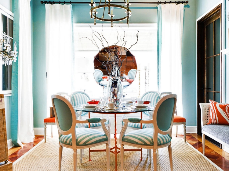 ensemble-salle-manger-table-ronde-verre-chaise-médaillon