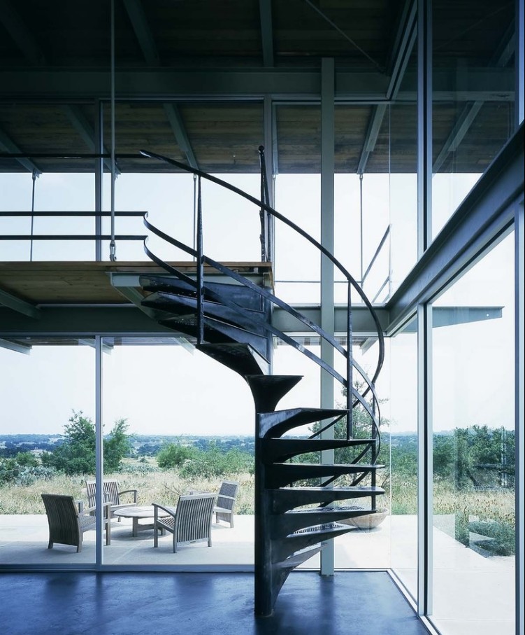 escalier-helicoidal-métllique-acier-style-industriel escalier hélicoïdal
