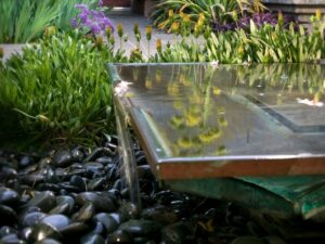 fontaine-moderne-galets-plantes-succulentes1