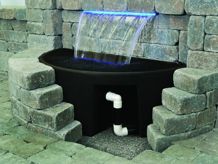 fontaine-pierre-cascade-tube-ruban-lumineux-LED