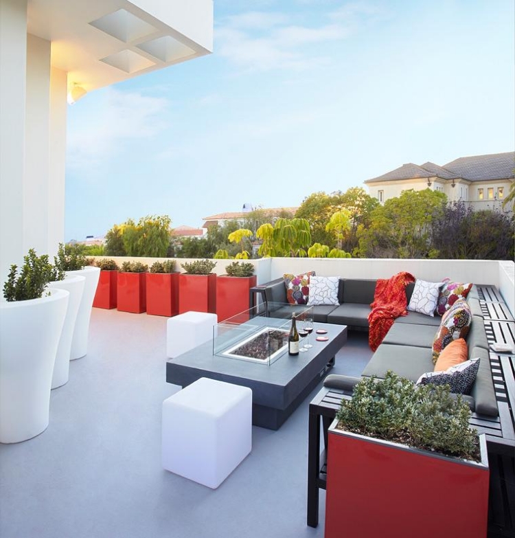 foyer-extérieur-bio-éthanol-toit-terrasse-moderne