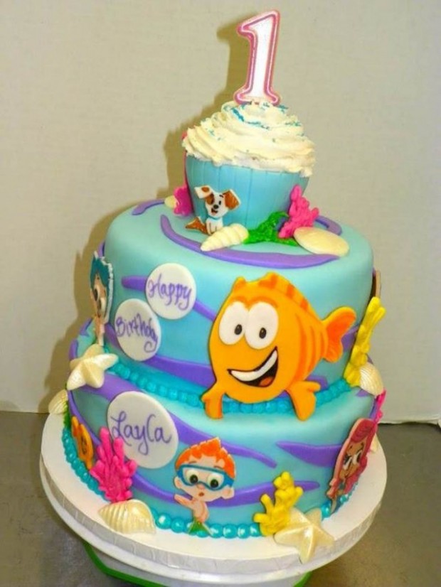 gateau-anniversaire-thematique-bébé-fille-thème-marin-poisson gâteau d’anniversaire