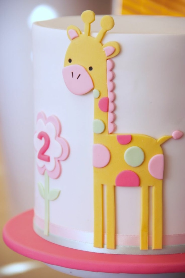 gâteau-anniversaire-original-bébé-1-2-ans-giraffe-sympa