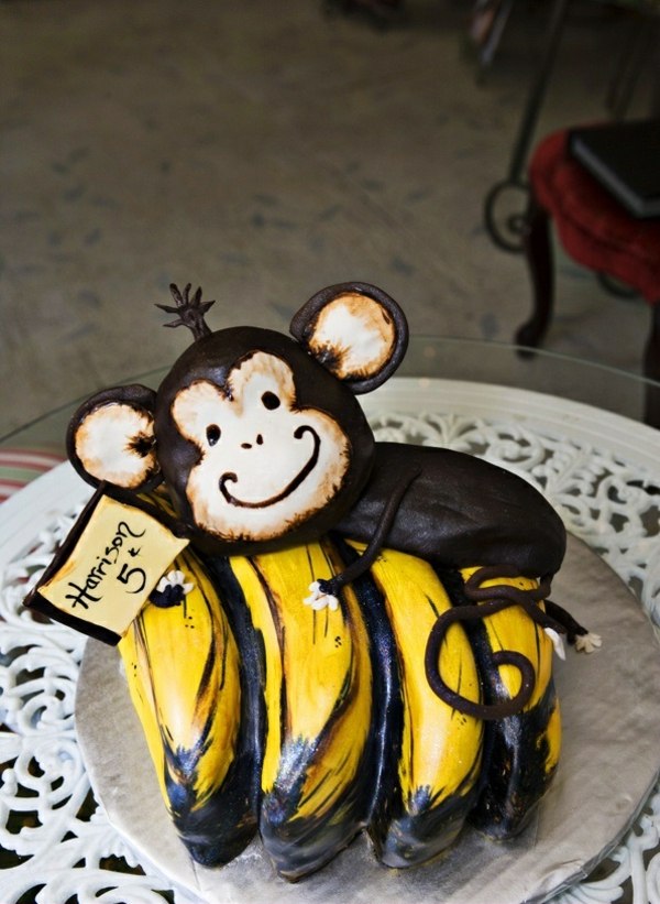 gâteau-anniversaire-original-fille-garçon-singe-bananes