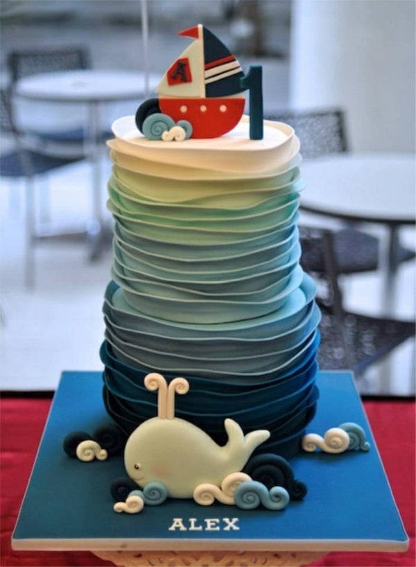 gâteau-anniversaire-superbe-bébé-garçon-voilier-baleine-mer