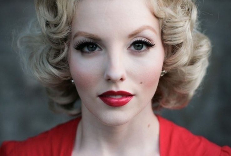 Coiffure pin up – 30 idées et tutos pour adopter la coiffure année 50
