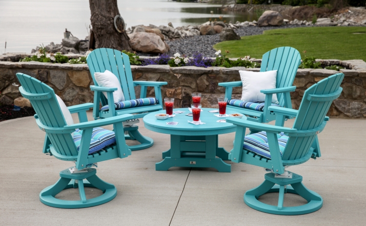 idee-table-ronde-chaises-DIY-bois-couleur-bleue