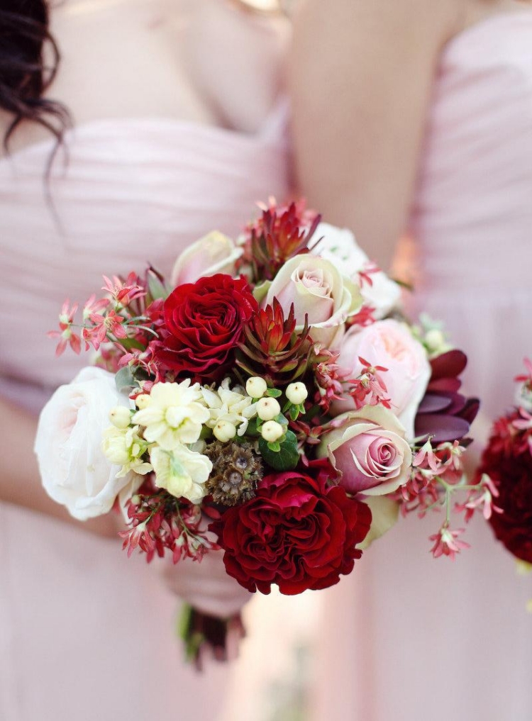 idée-originale-bouquet-mariée-rond-rouge-blanc