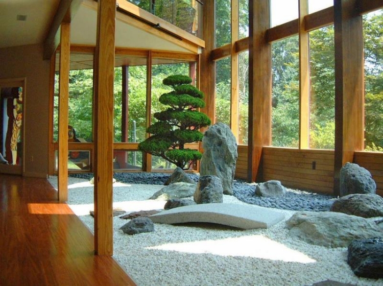 jardin japonais zen intérieur bonsaï rochers-gravier