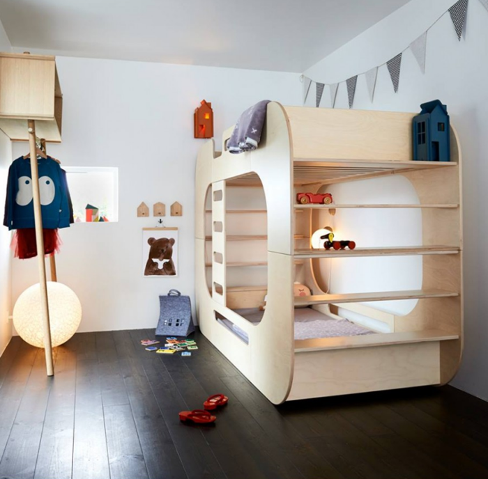 lits-superposés-originaux-bois-naturel-chambre-2-enfants