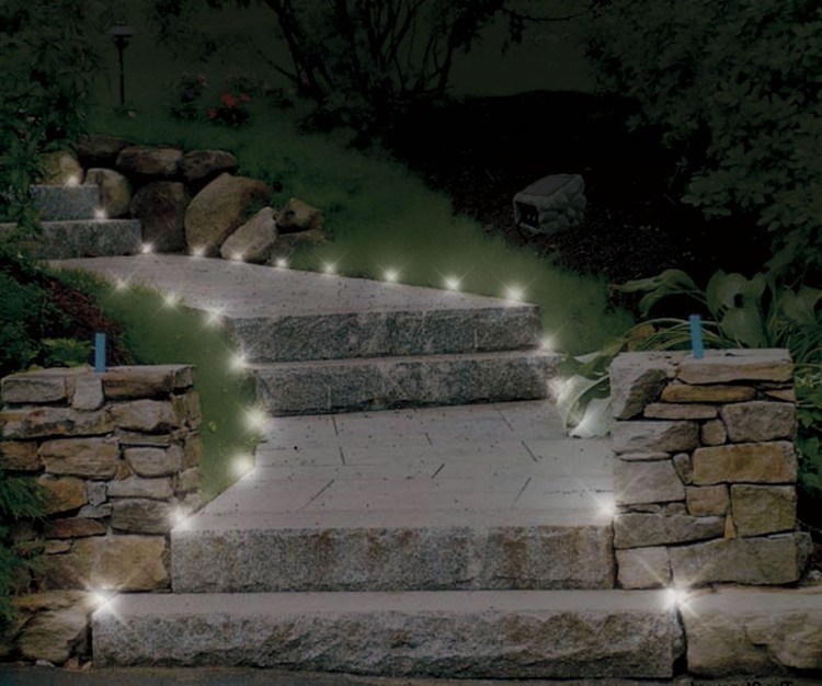 marches-jardin-pierre-éclairage-extérieur-spots-LED