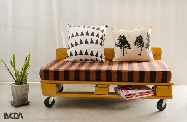 Coussin pour palette: salon de jardin en palette ideen ... Matelas banquette idee