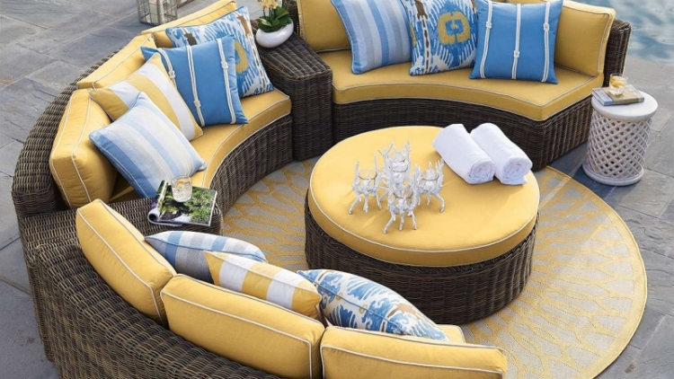meubles-de-jardin-rotin-ottoman-coussin-amenagement-terrasse