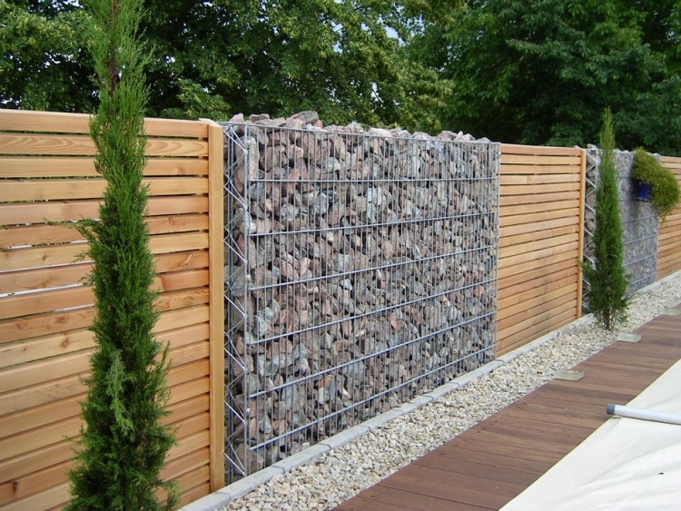 mur-gabion-clôture-lattes-bois-cyprès-jardin-contemporain