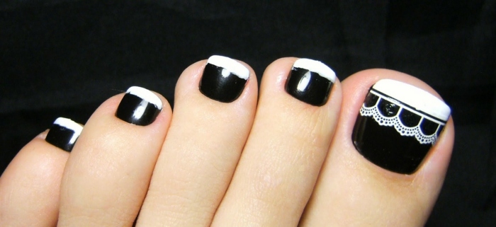 nail-art-facile-pieds-pédicure-french-noir-motif-dentelle