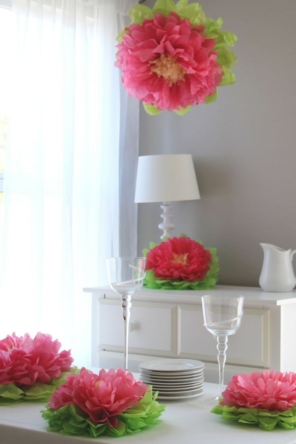 offrir des fleurs papier-crepon-fete-des-meres-deco-interieure