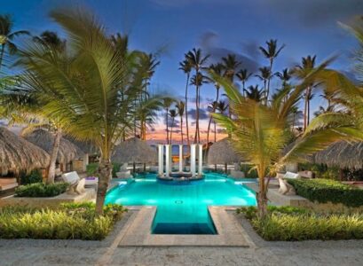 piscine-jardin-palmiers-touche-exotisme