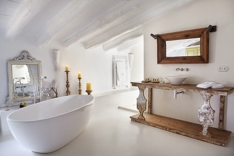 salle-bain-combles-baignoire-îlot-moderne-mobilier-campagnard