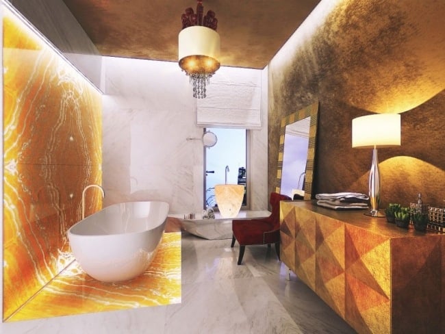 salle-bain-luxueuse-meuble-suspendu-murs-or-baignoire