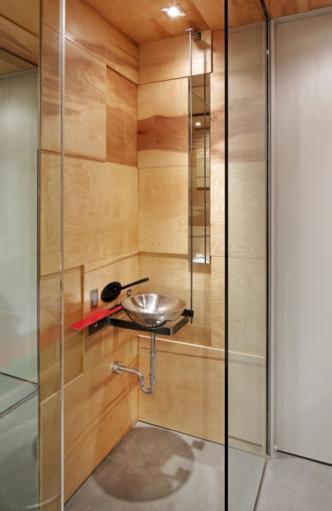 salle de bain moderne carrelage-aspect-plaques-bois