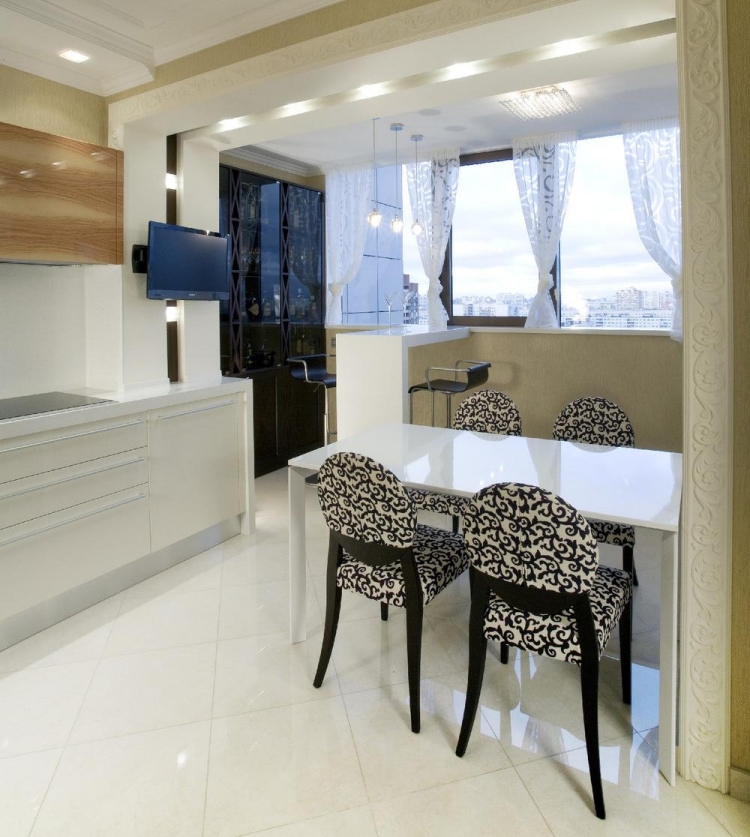 salle-manger-moderne-2015-table-blanche-chaises-tapissées salle à manger moderne