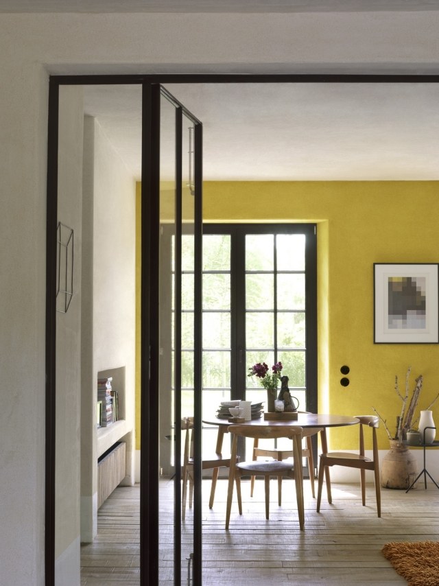 salle-manger-peinture-murale-couleur-jaune-coin-repas