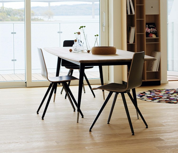 table et chaises salle-manger-etageres-rangement-tapis