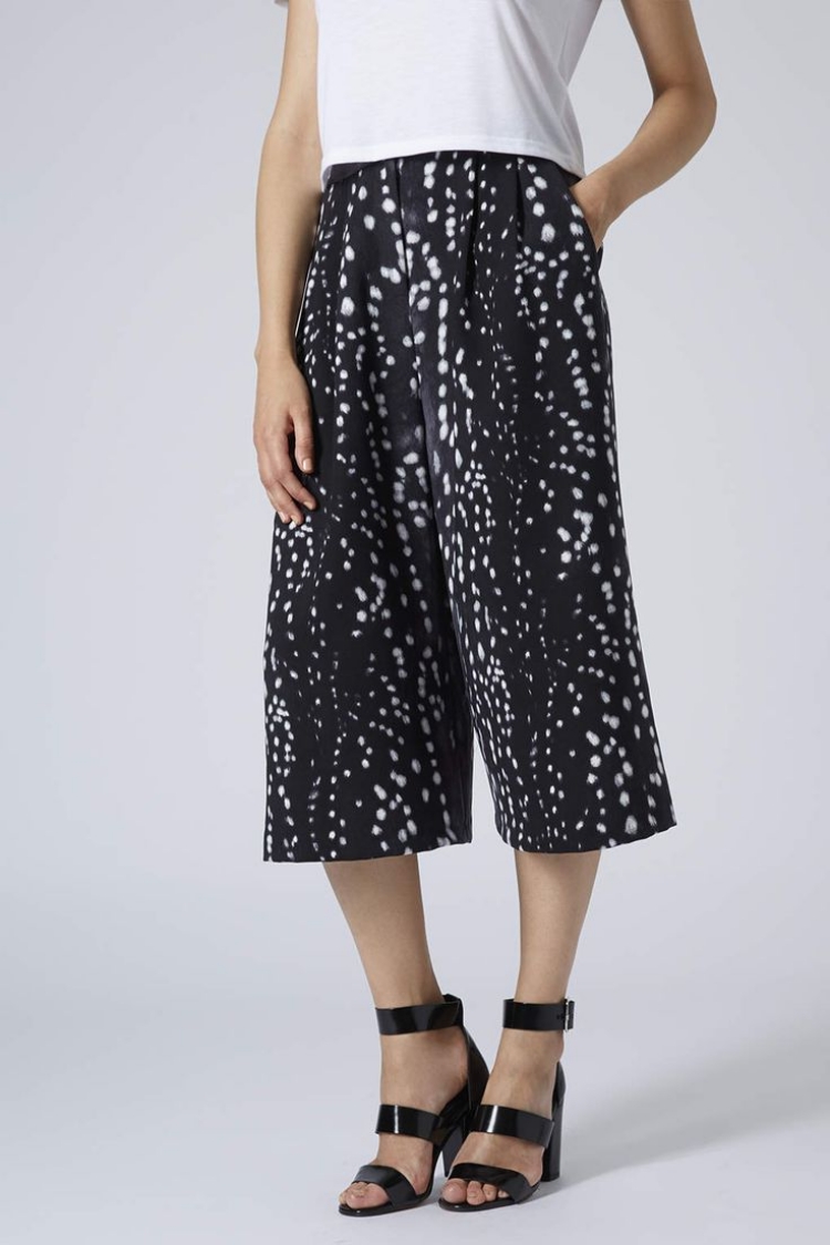 tendances-mode-printemps-2015-jupe-culottes-noir-blanc