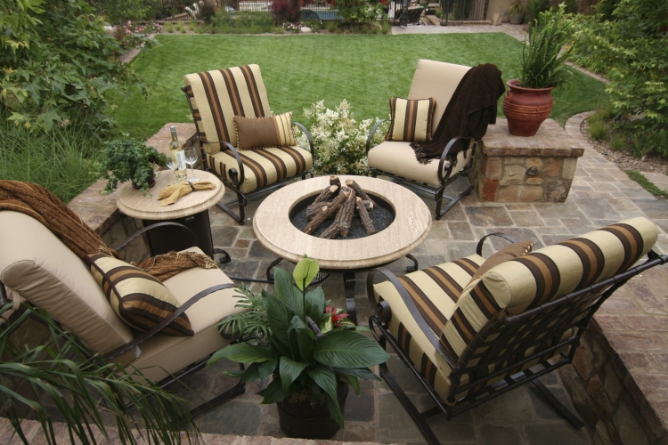 terrasse et jardin  meubles-fer-forge-foyer-exterieur-revetement-sol-pierre