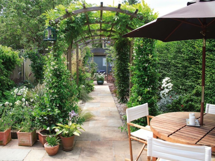 terrasse-jardin-style-méditerranéen-arche-plantes-grimpantes terrasse et jardin